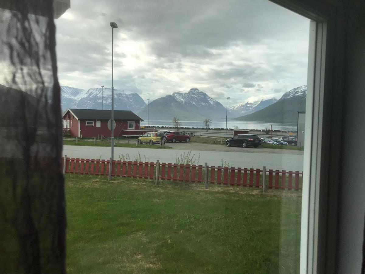 Anton Antonsens Veg 18 Leilighet Nr2 Appartamento Olderdalen Esterno foto